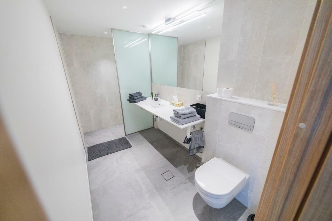 Modern Luxury Apartment In City Centre Tallinn Exterior photo